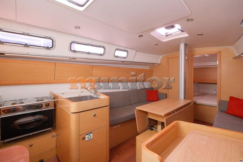Beneteau First 35