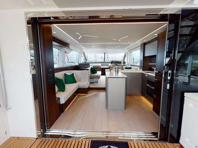 Sunseeker Manhattan 68