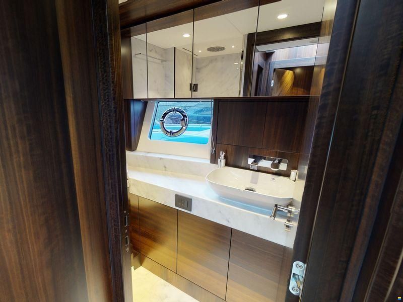 Sunseeker Manhattan 68