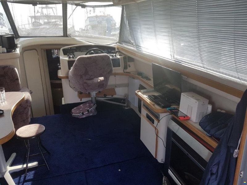 Sea Ray 370 DB