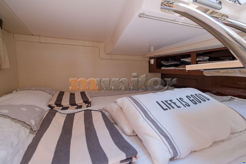 Regal 28 Express
