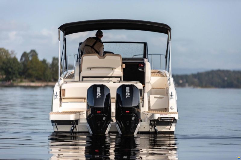 Quicksilver 875 SunDeck