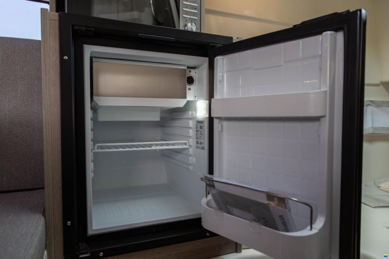 Quicksilver 875 SunDeck