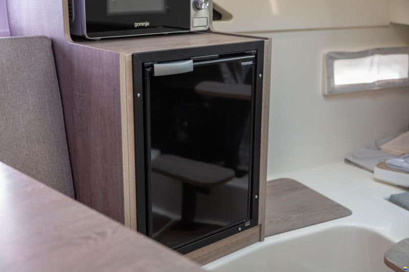 Quicksilver 875 SunDeck