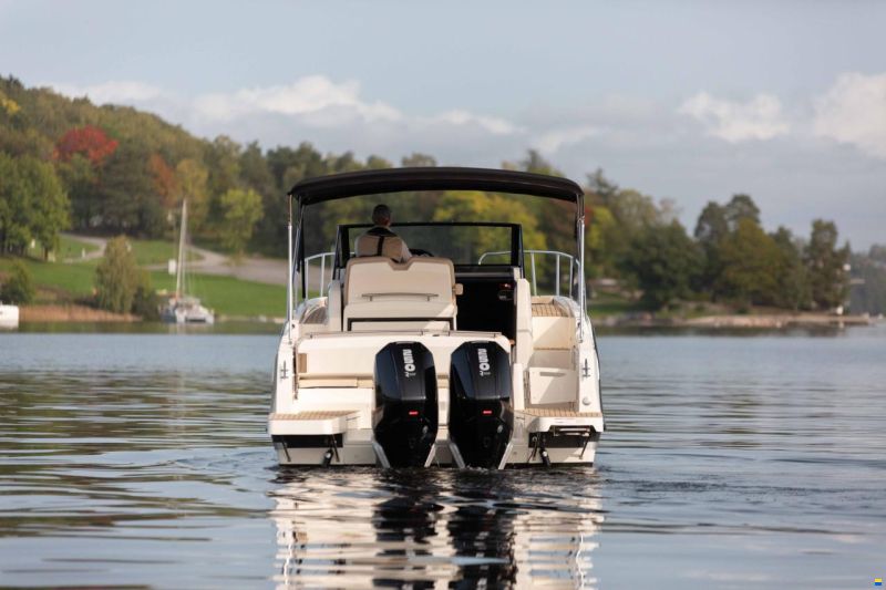 Quicksilver 875 SunDeck
