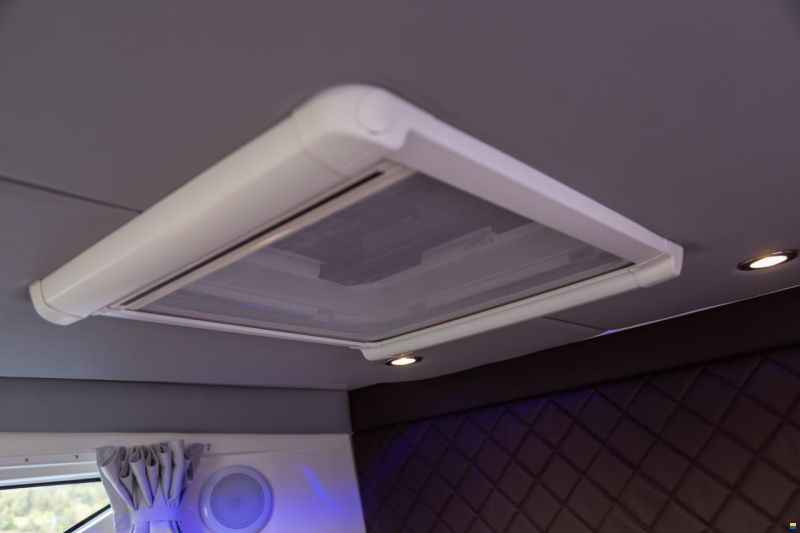 Quicksilver 875 SunDeck