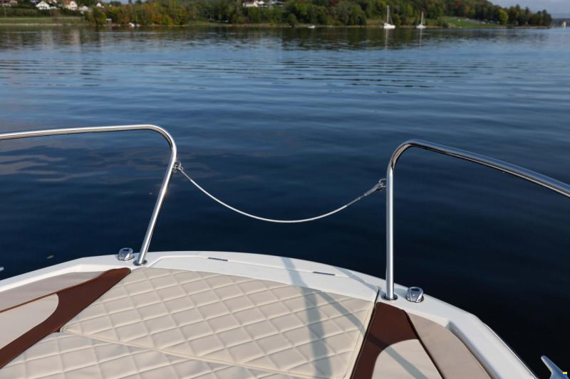 Quicksilver 875 SunDeck
