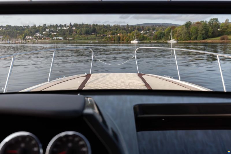 Quicksilver 875 SunDeck