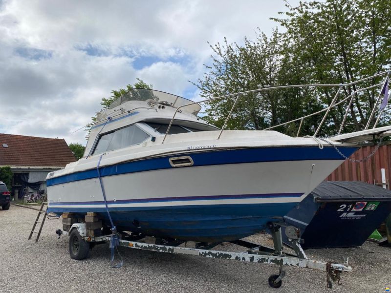 Bayliner 2556 Fly