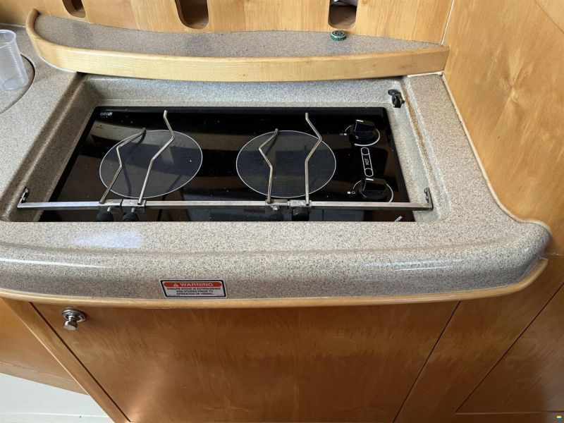 Boston Whaler 34 Defiance
