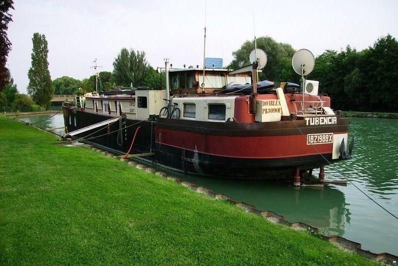 Houseboat Freycinet