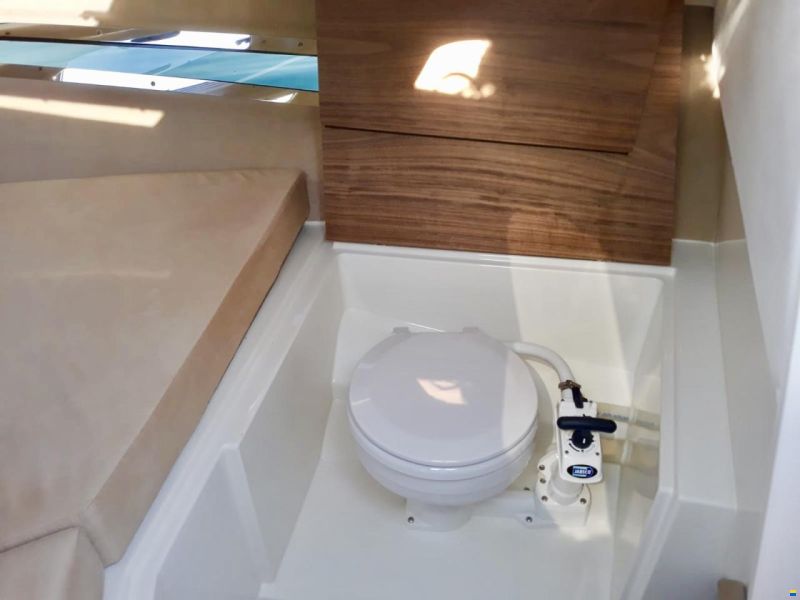 Parker 690 Day Cruiser