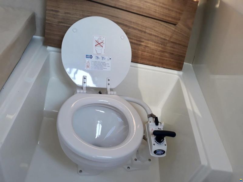 Parker 690 Day Cruiser