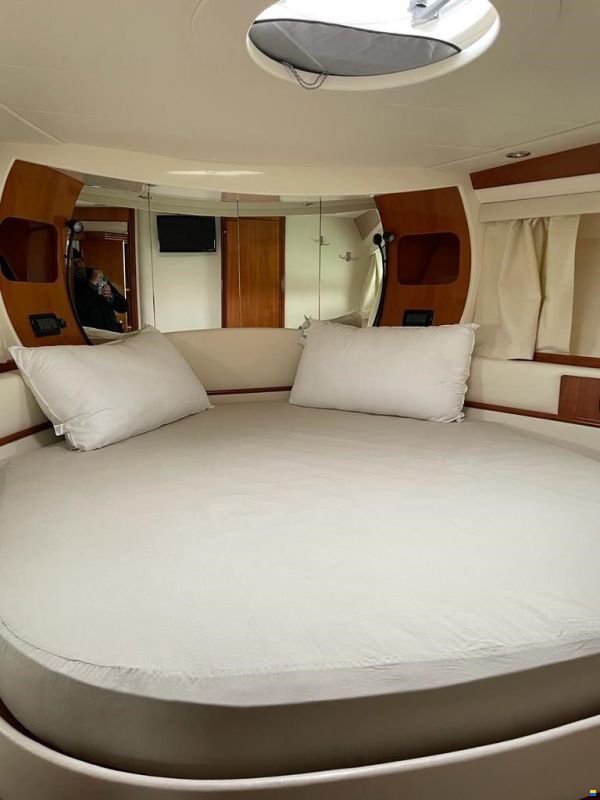 Pershing 50'