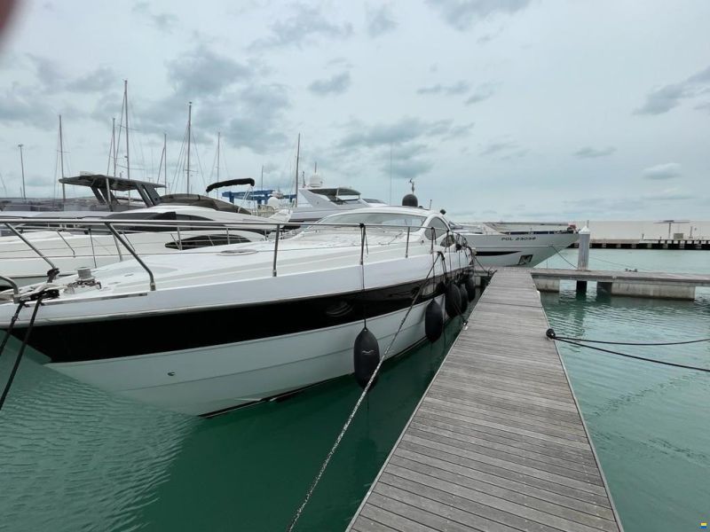 Pershing 50'