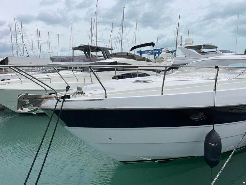 Pershing 50'