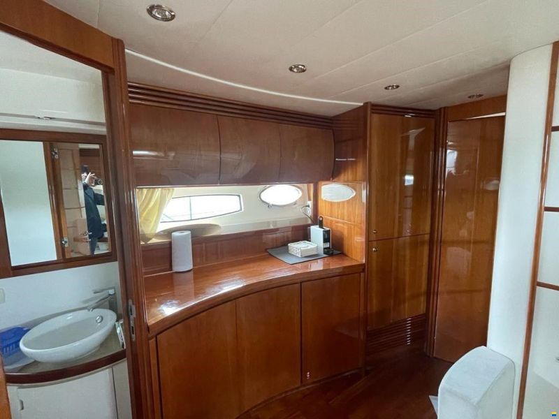 Pershing 50'