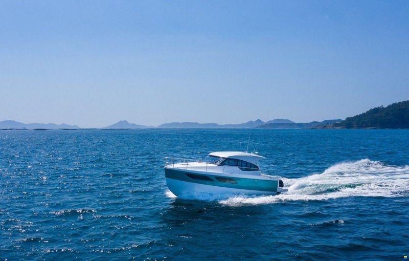 Rodman Spirit 31 HT Outboard