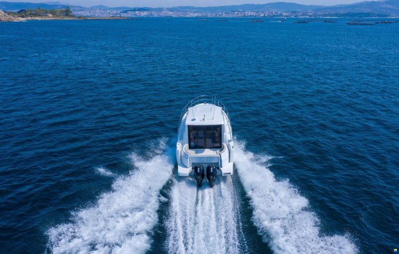 Rodman Spirit 31 HT Outboard