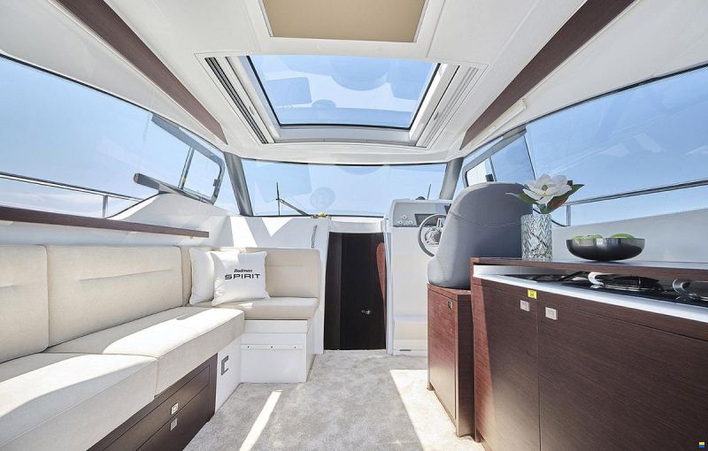 Rodman Spirit 31 Hardtop inboard