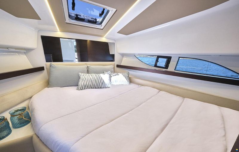 Rodman Spirit 31 Hardtop inboard