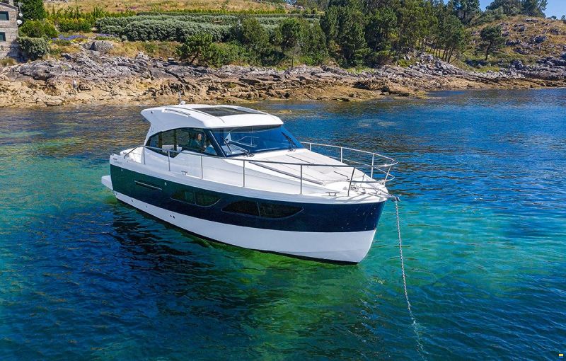Rodman Spirit 31 Hardtop inboard