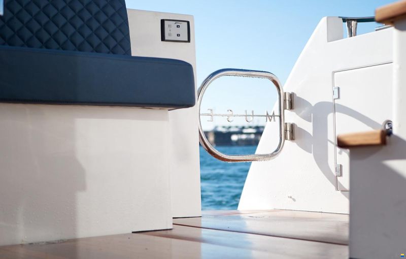 Rodman Muse 44 Fly