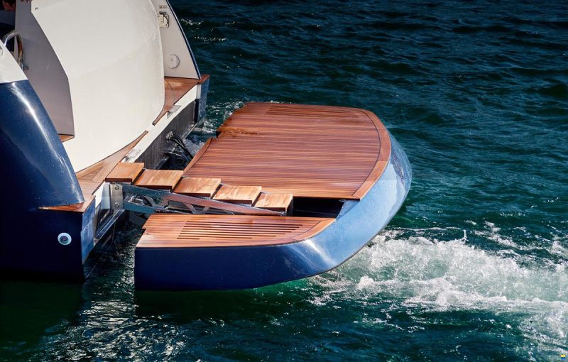 Rodman Muse 44 Fly