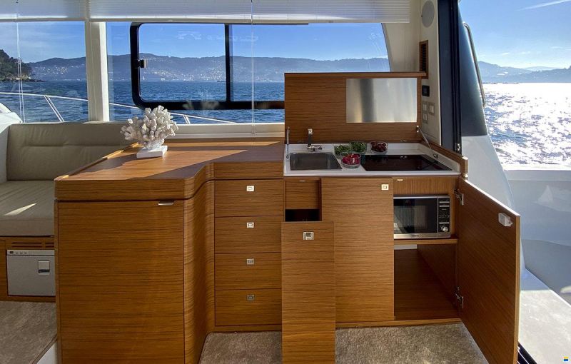 Rodman 1290 Evolution Flybridge
