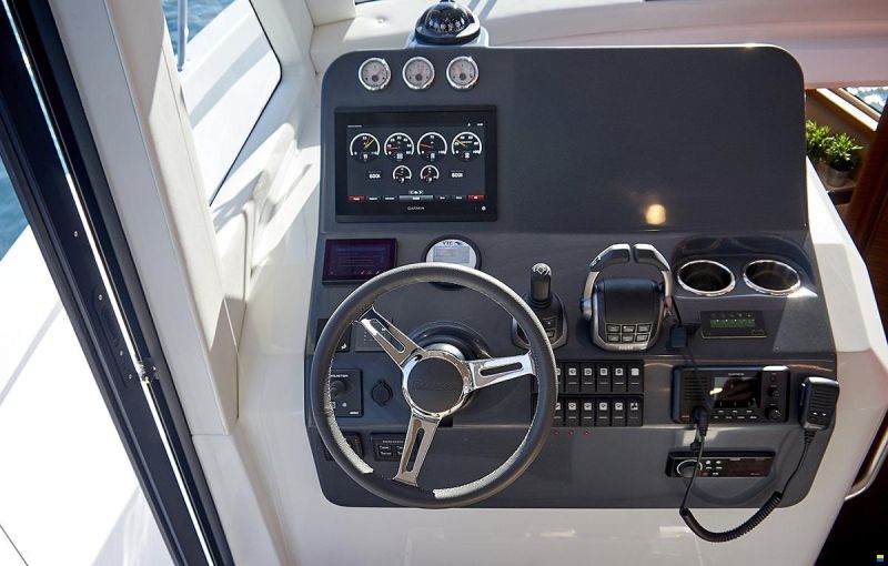 Rodman 1290 Evolution Flybridge