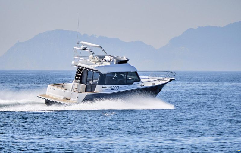 Rodman 1290 Evolution Flybridge