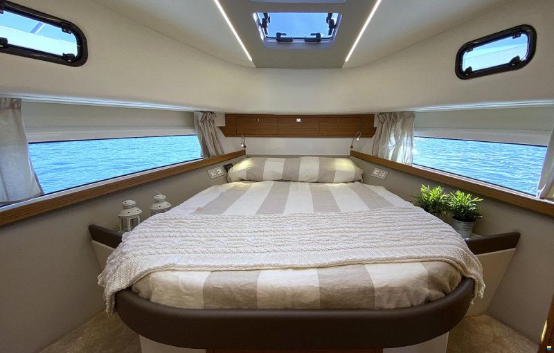 Rodman 1290 Evolution Flybridge