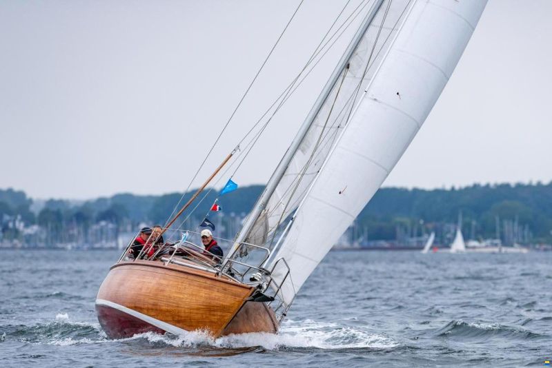 Klassisch elegante 7 KR Segelyacht