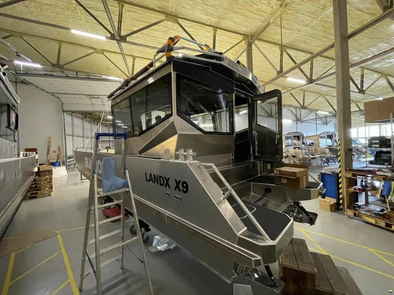 Landx X9 Landing craft