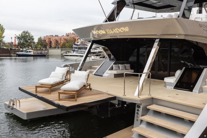 Moon Yacht 60 Sail