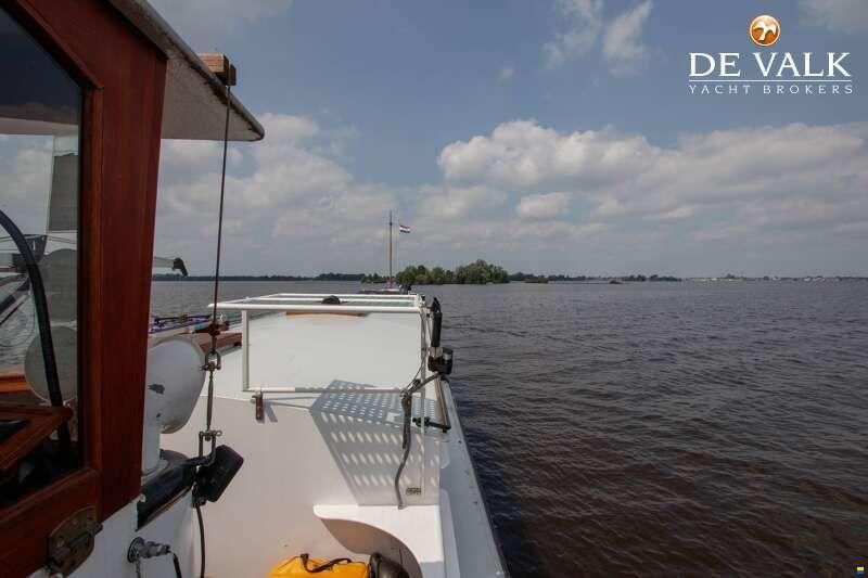 Houseboat Waterloft Luxemotor Spitz 38M