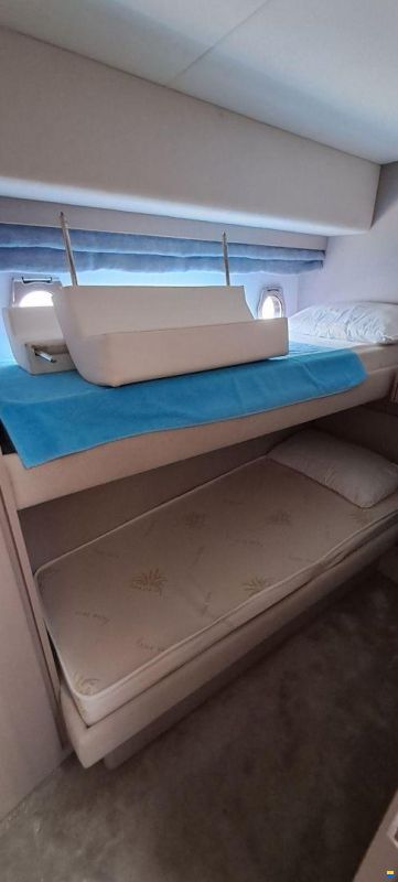 Ferretti 500