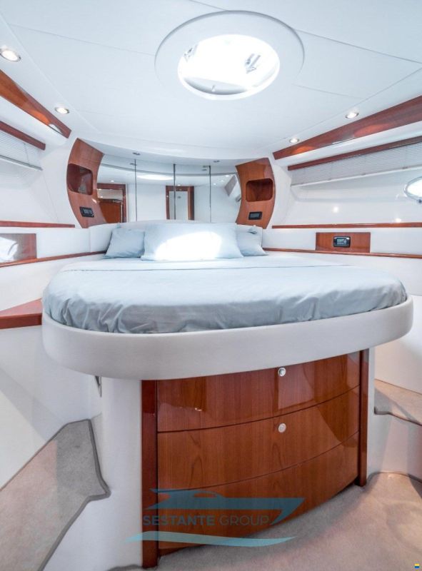 Pershing 50'