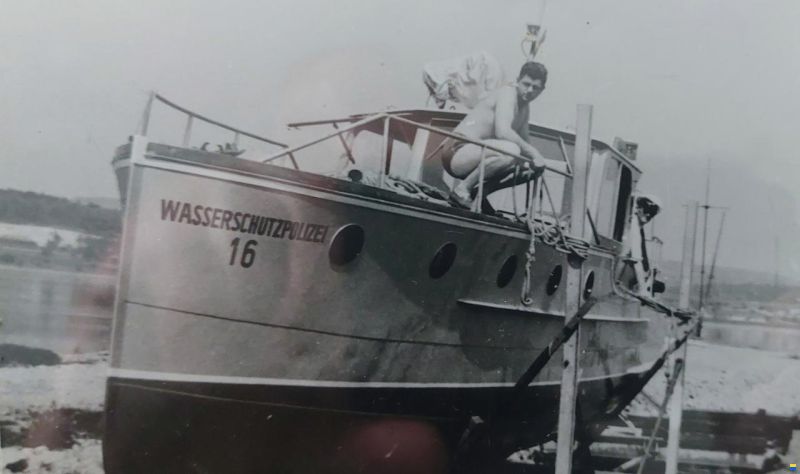 Backdecker
