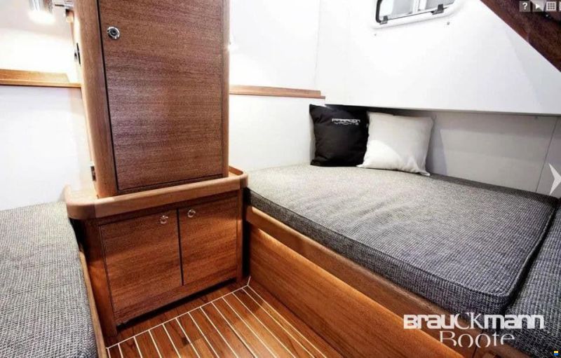 Paragon Yachts 31