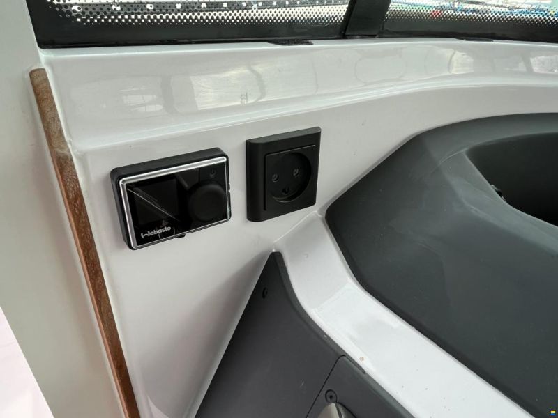 Axopar 28 AC Brabus Line