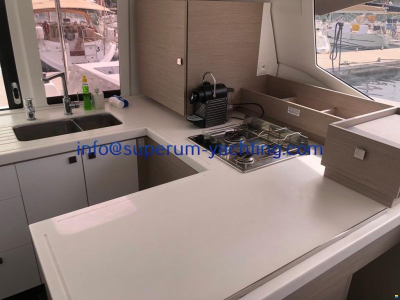 Fountaine Pajot Astrea 42