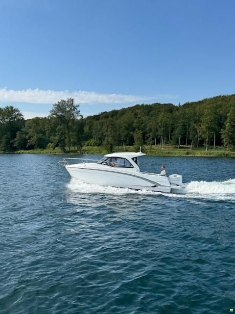 Beneteau Antares 7 OB V2