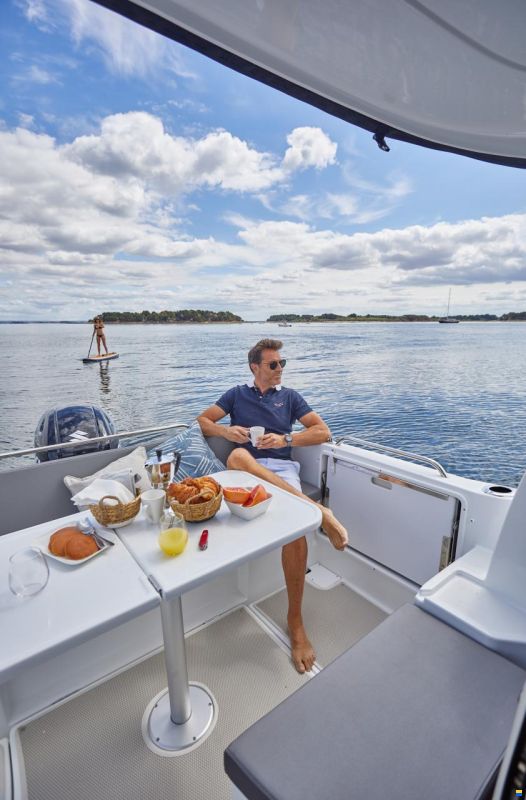 Beneteau Antares 7 OB V2