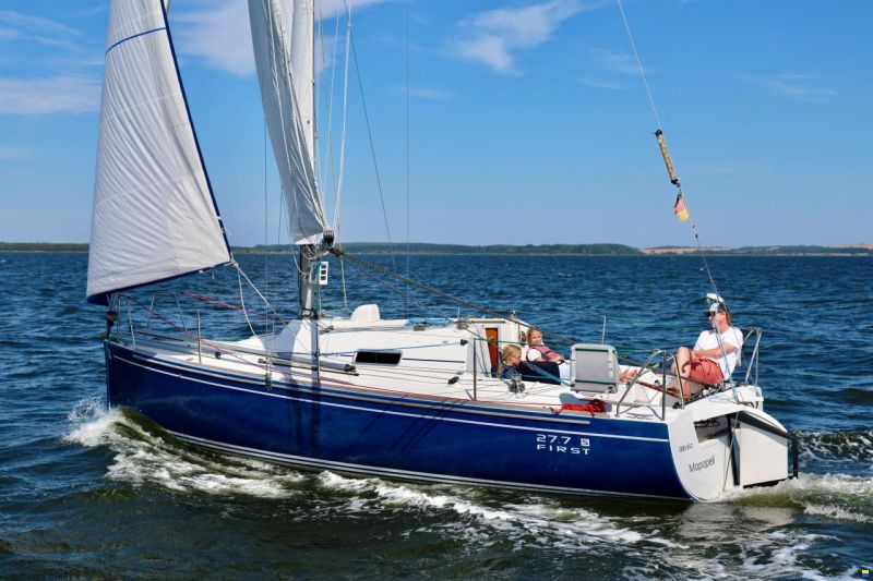 Beneteau First 27.7
