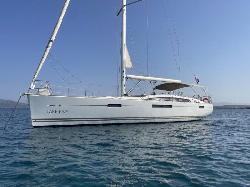 Jeanneau 53