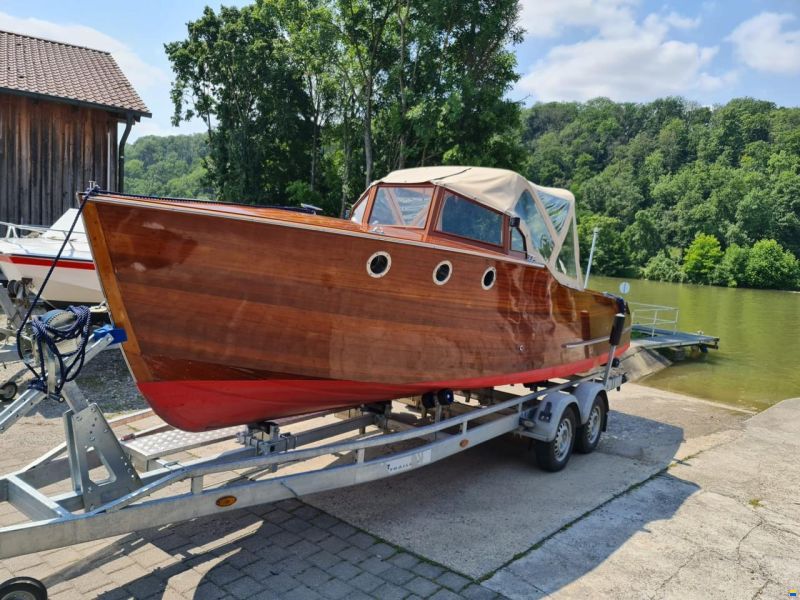 Holzmotorboot De Baron Grou