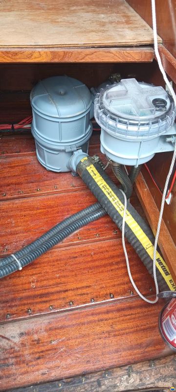 Holzmotorboot De Baron Grou