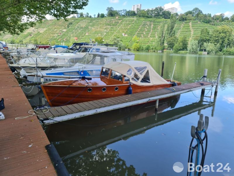 Holzmotorboot De Baron Grou