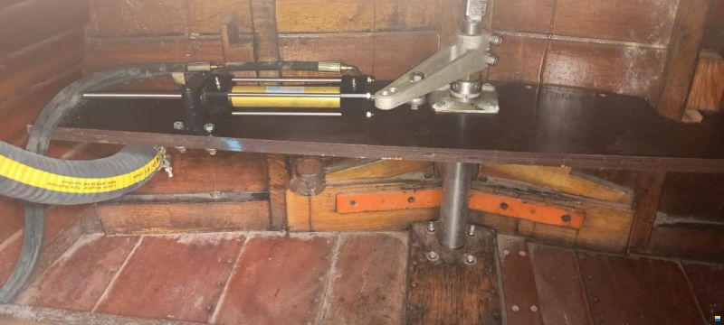 Holzmotorboot De Baron Grou